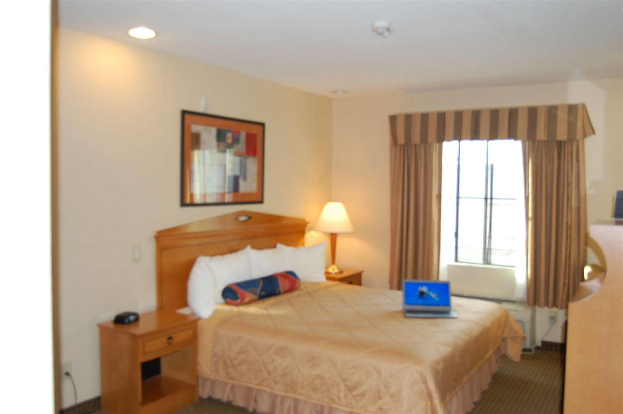 Pleasant Hill Inn ภายนอก รูปภาพ